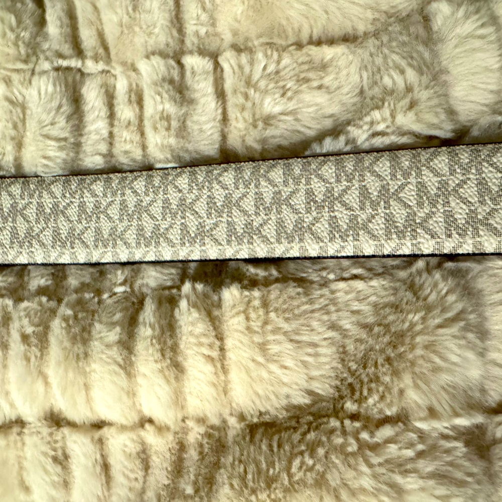 Michael Kors women’s white signature belt reversible size M CLOSET CLEANOUT SALE